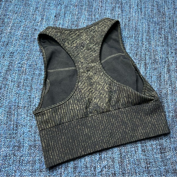 Lululemon Ebb to Train High Neck Longline Sports Bra in Rainforest Green 4 - Picture 3 of 6